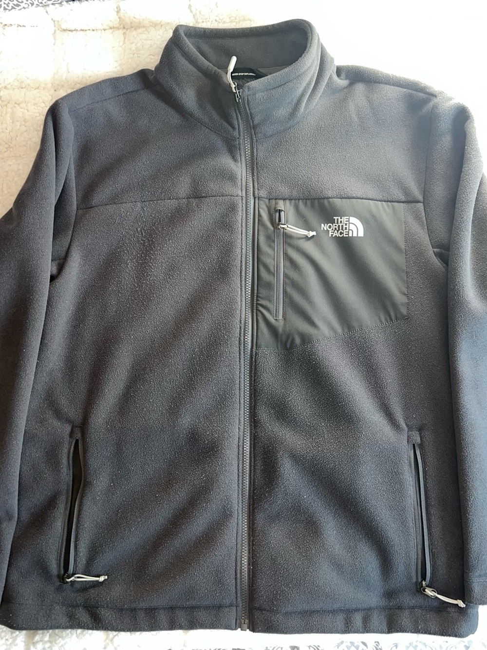 The North Face Men's Hommes Dark Gray Fleece Jacket - Full Zip